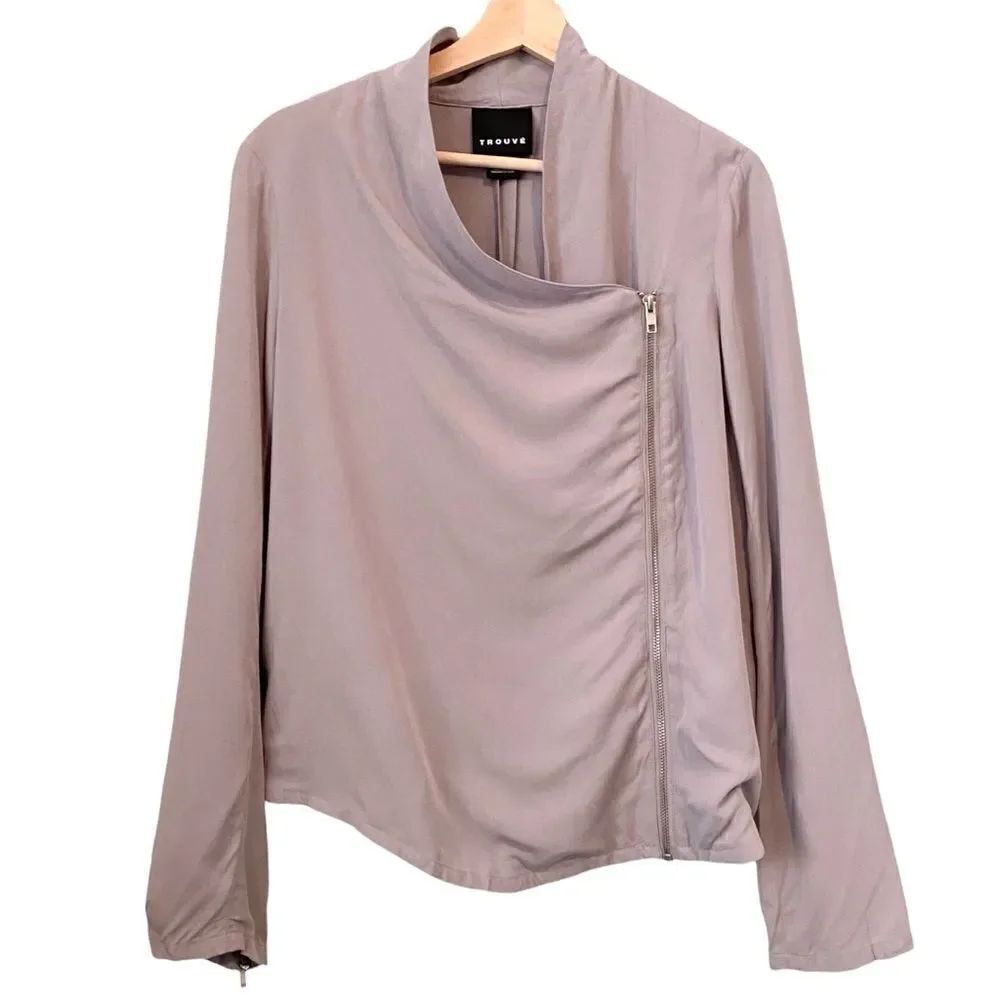 Trouve Asymmetrical Long Sleeve Top with Side Zip in Size Medium